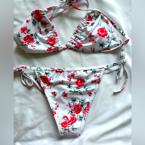 White Floral Bikini Bottoms with Matching Top Like New size S - Picture 3 of 4